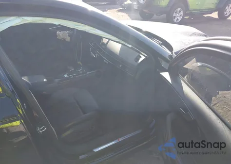 2018 Audi A4 2.0T Premium/2.0T Tech Premium z USA, uszkodzony, nr VIN WAUENAF42JA151812